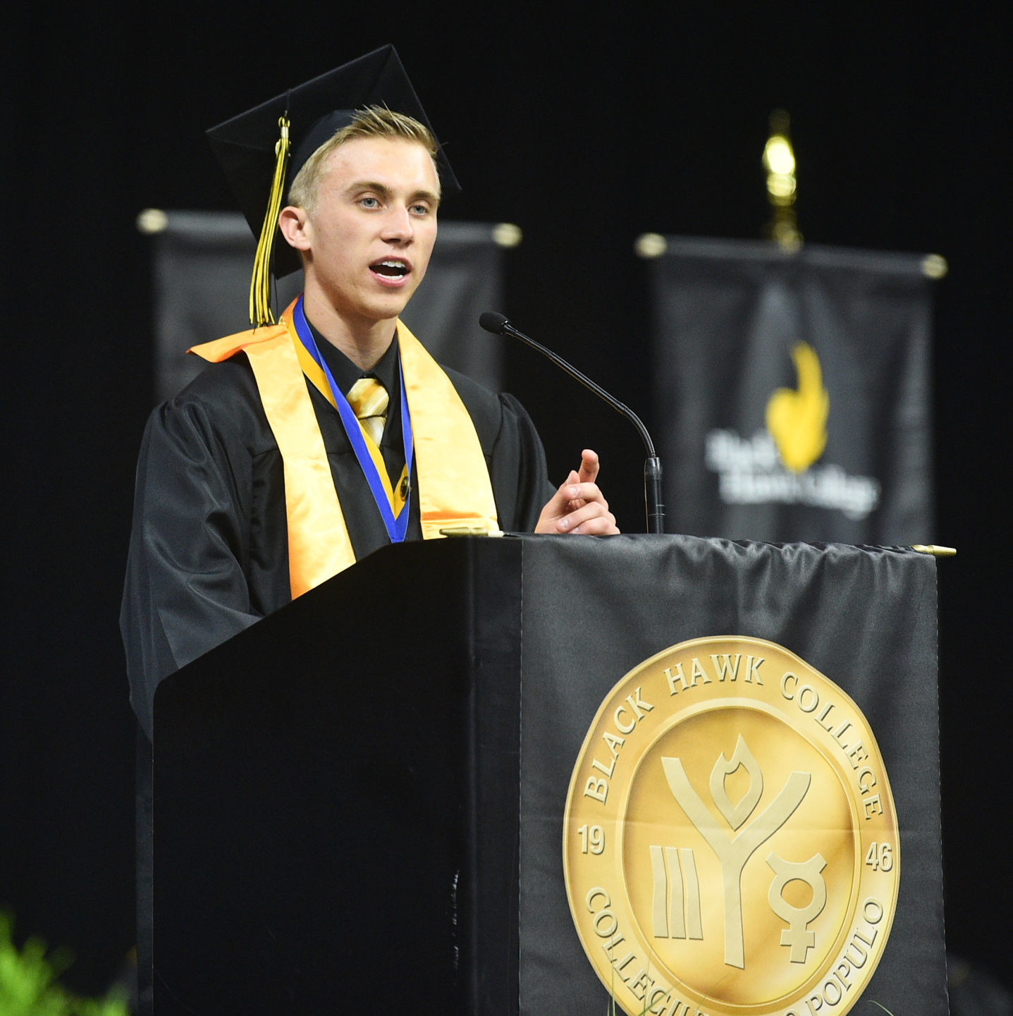 051719-mda-nws-BHCgrad-003a.jpg